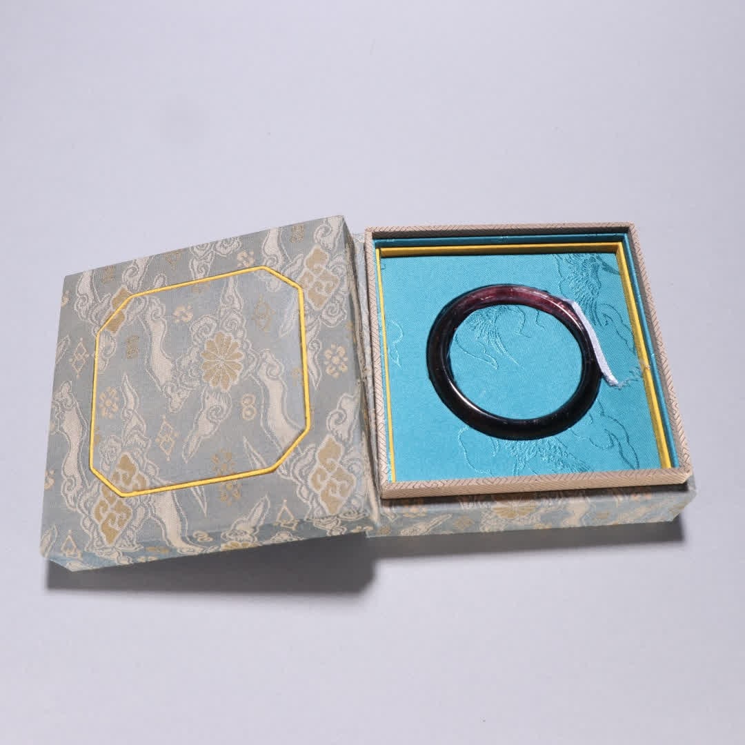 A Qing Dynasty tourmaline bracelet (1 of 9)