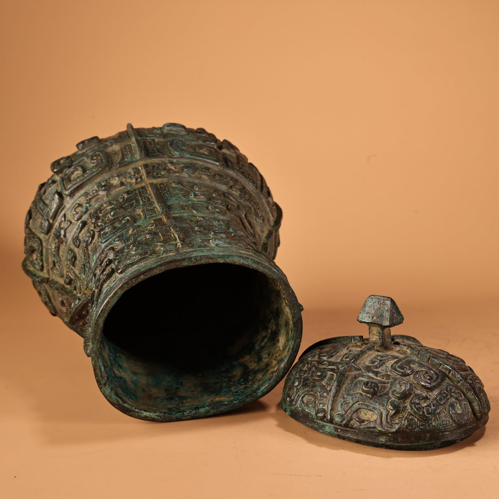 A Warring States bronze vessel - 8