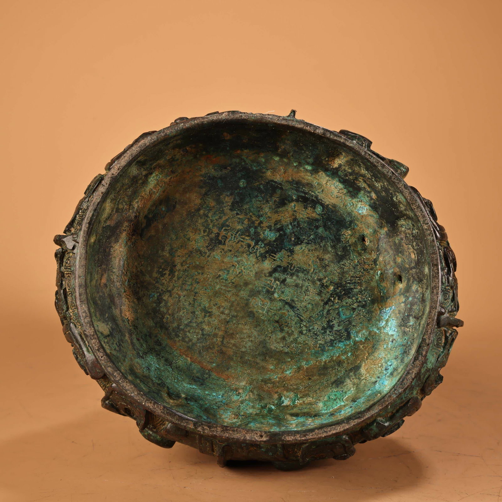 A Warring States bronze vessel - 9