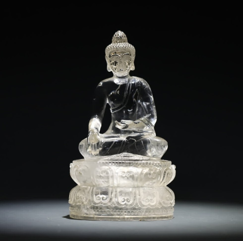 A seated statue of Shakyamuni Buddha in the Qing Dynasty (1 of 7)