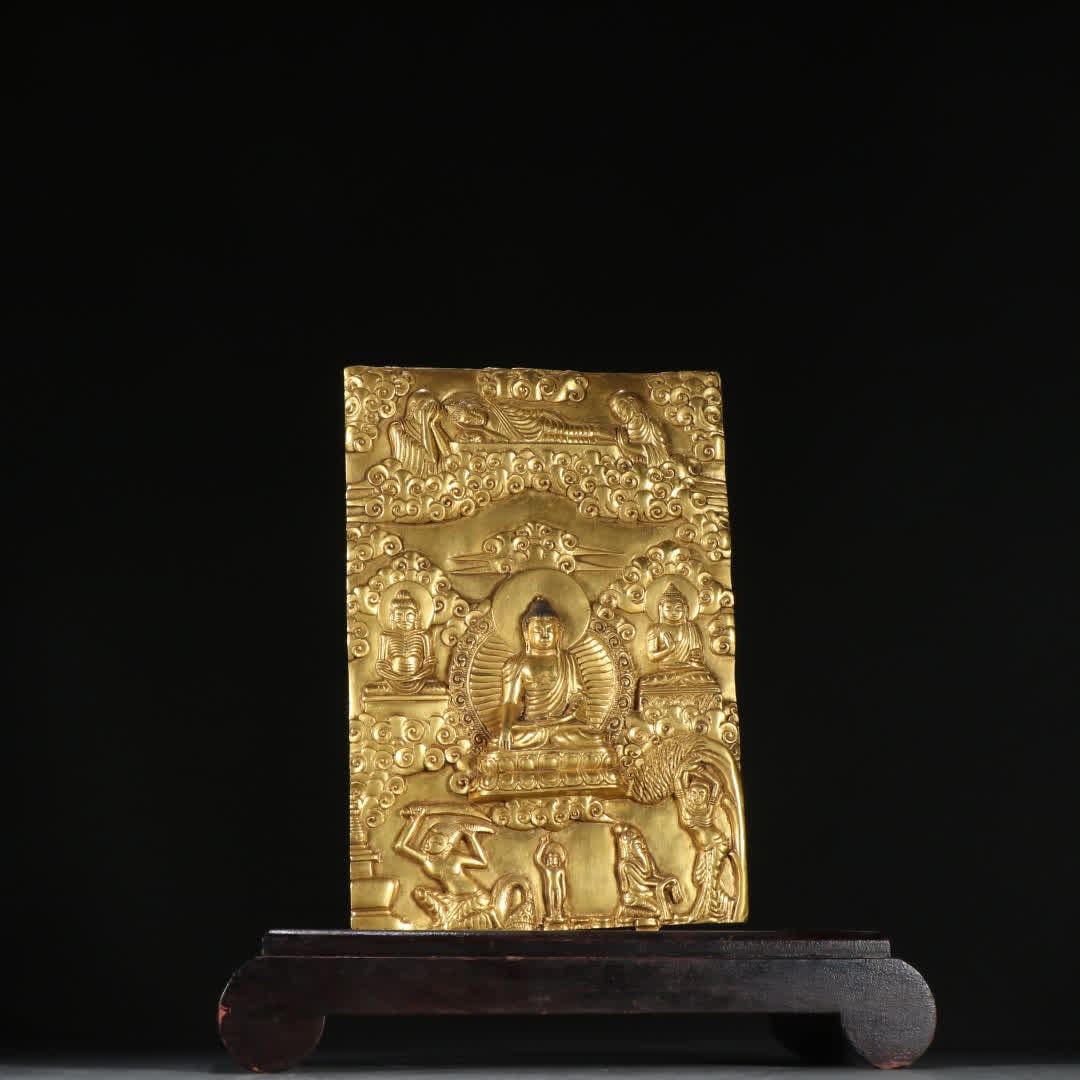 A copper-gilt Buddha plate of the Qing Dynasty: Qing Dynasty copper gilt Buddha plate SIZE: H:21cm W:12cm W:1297.8g (The Dimensions Of All Batches Are Manually Measured.If You Need More Detailed Information, Please Contact Our Customer Service