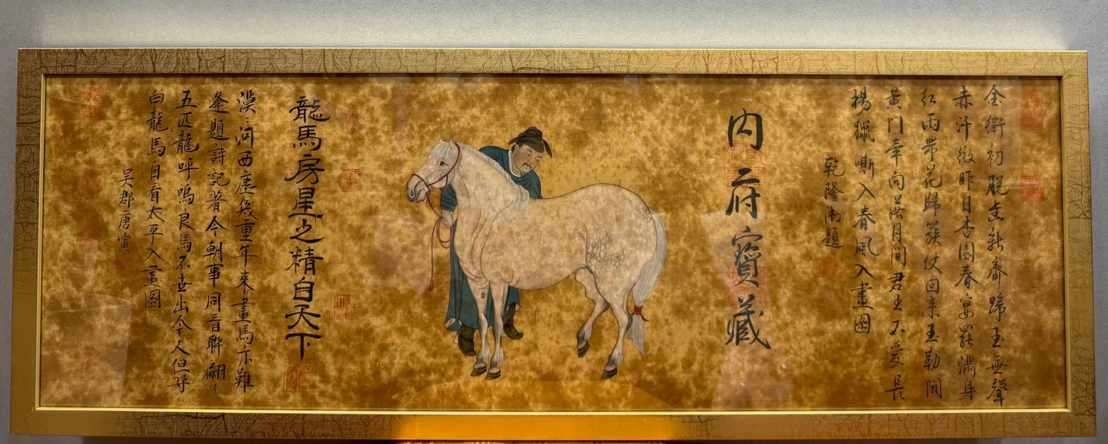 A picture of Tang Yin's men and horses: Tang Yin's human picture Qianlong imperial title SIZE: 98x32cm (The Dimensions Of All Batches Are Manually Measured.If You Need More Detailed Information, Please Contact Our Customer Service Before