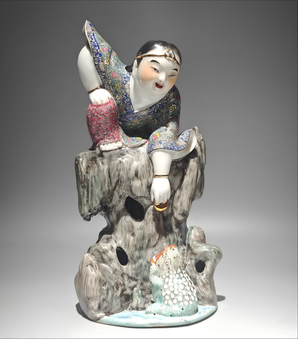 A piece of Fujian Guild Hall of the Republic of China pastel bangs play the golden toad: Republic of China Fujian Guild Hall Pastel bangs play golden toad SIZE: H:32cm W:17cm (The Dimensions Of All Batches Are Manually Measured.If You Need More Detailed Information, Please Contact Our