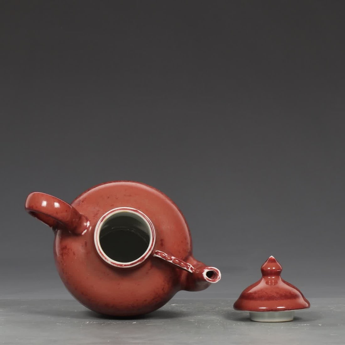 A Ming Dynasty Xuande ruby red glaze pot - 8