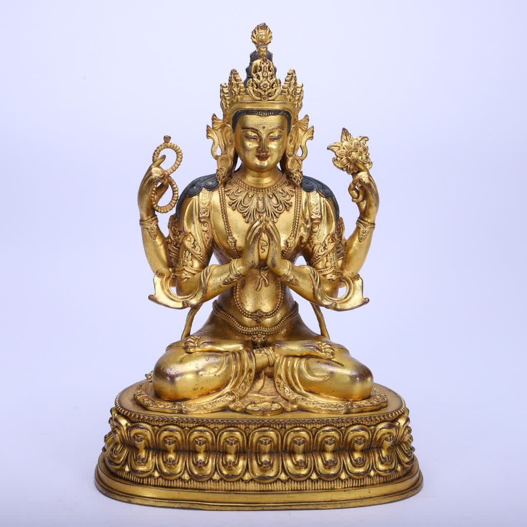 A bronze gilt Buddha statue of the Qing Dynasty: Qing Dynasty copper gilt Buddha statue SIZE: L:17cm W:13cm H:24cm W:2780g (The Dimensions Of All Batches Are Manually Measured.If You Need More Detailed Information, Please Contact Our Customer Servic