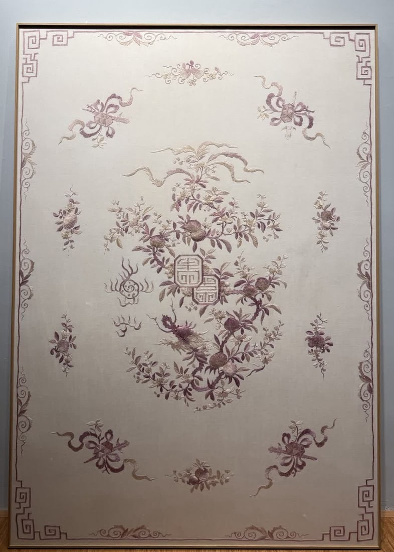 A Qing Dynasty embroidered dragon to celebrate his birthday: Qing Dynasty embroidery Canglong birthday SIZE: 162x113cm (The Dimensions Of All Batches Are Manually Measured.If You Need More Detailed Information, Please Contact Our Customer Service Before Bidding