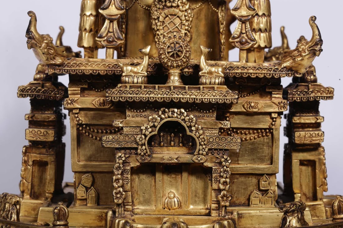 A Qing Dynasty copper gilt mandala - 3