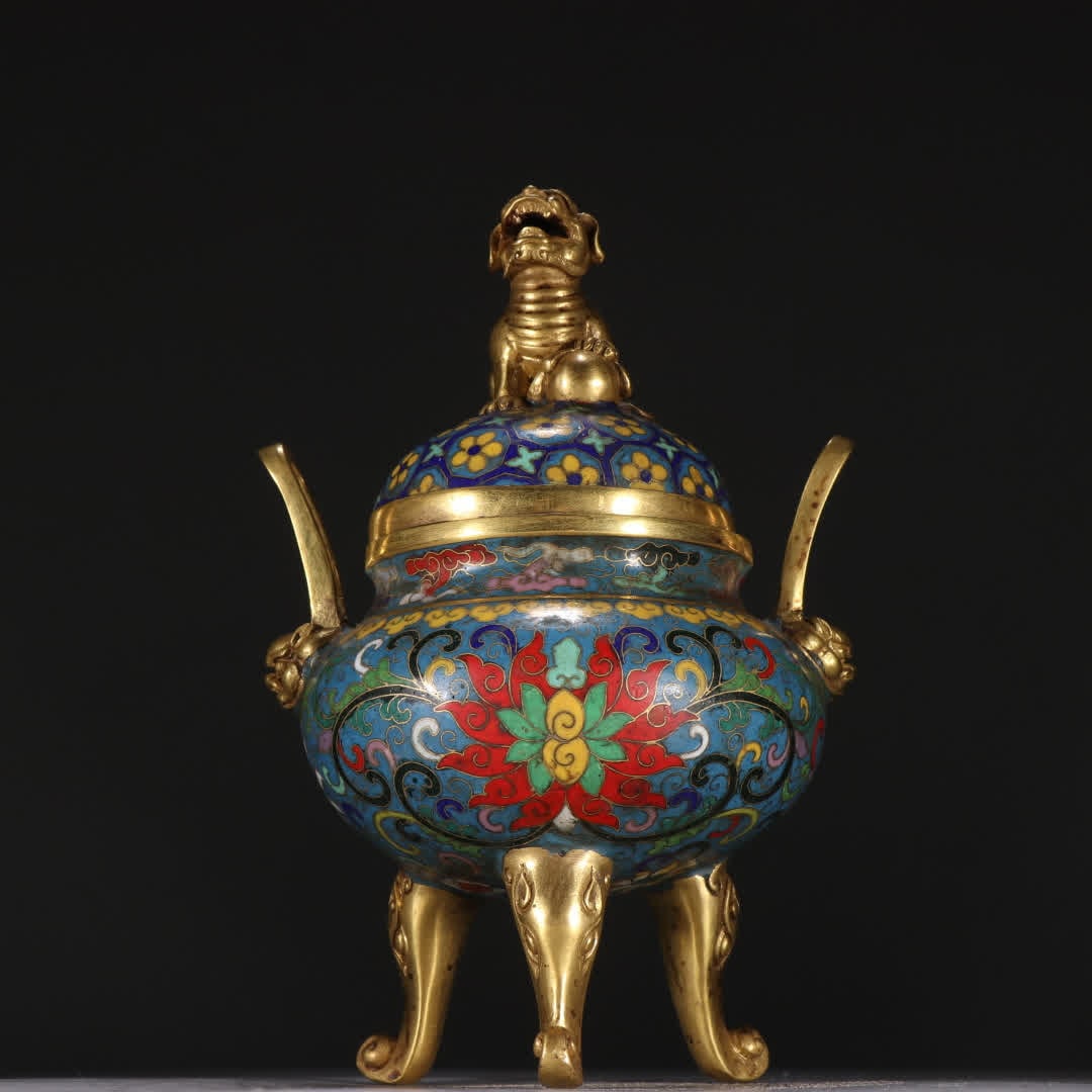 A piece of Ming Dynasty copper gilt cloisonné entwined lotus pattern animal button aromatherapy: Ming Dynasty copper gilt cloisonné entwined lotus pattern animal button aroma stove SIZE: H:18.5cm W:12cm W:1386.2g (The Dimensions Of All Batches Are Manually Measured.If You Need More Detailed