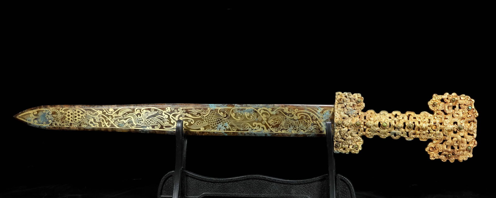 A Han Dynasty jade sword - 5