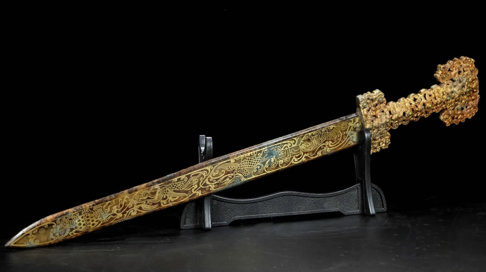 A Han Dynasty jade sword - 9