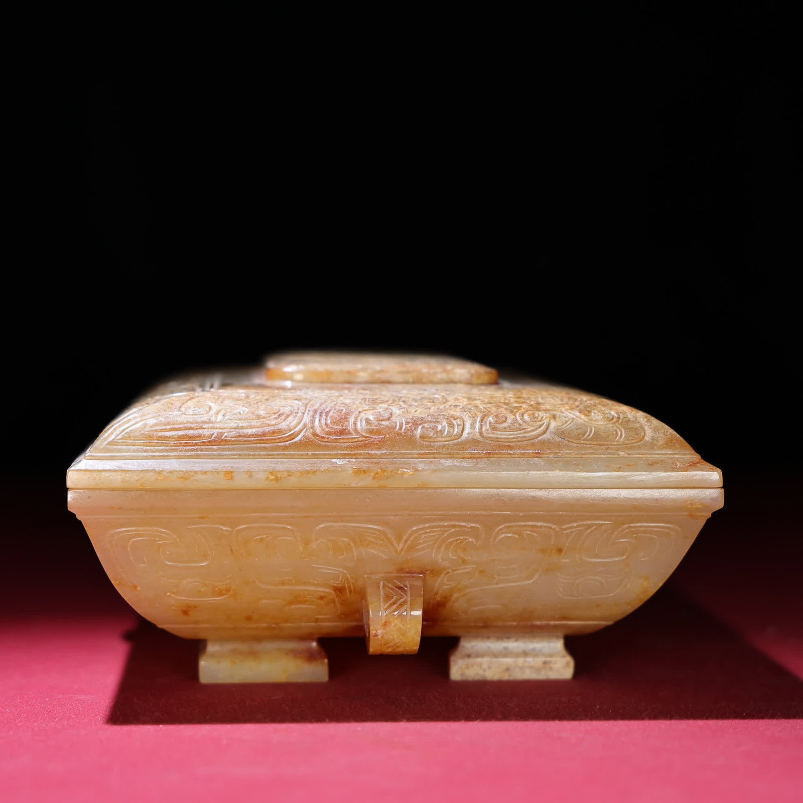 A Han Dynasty white jade square box - 2