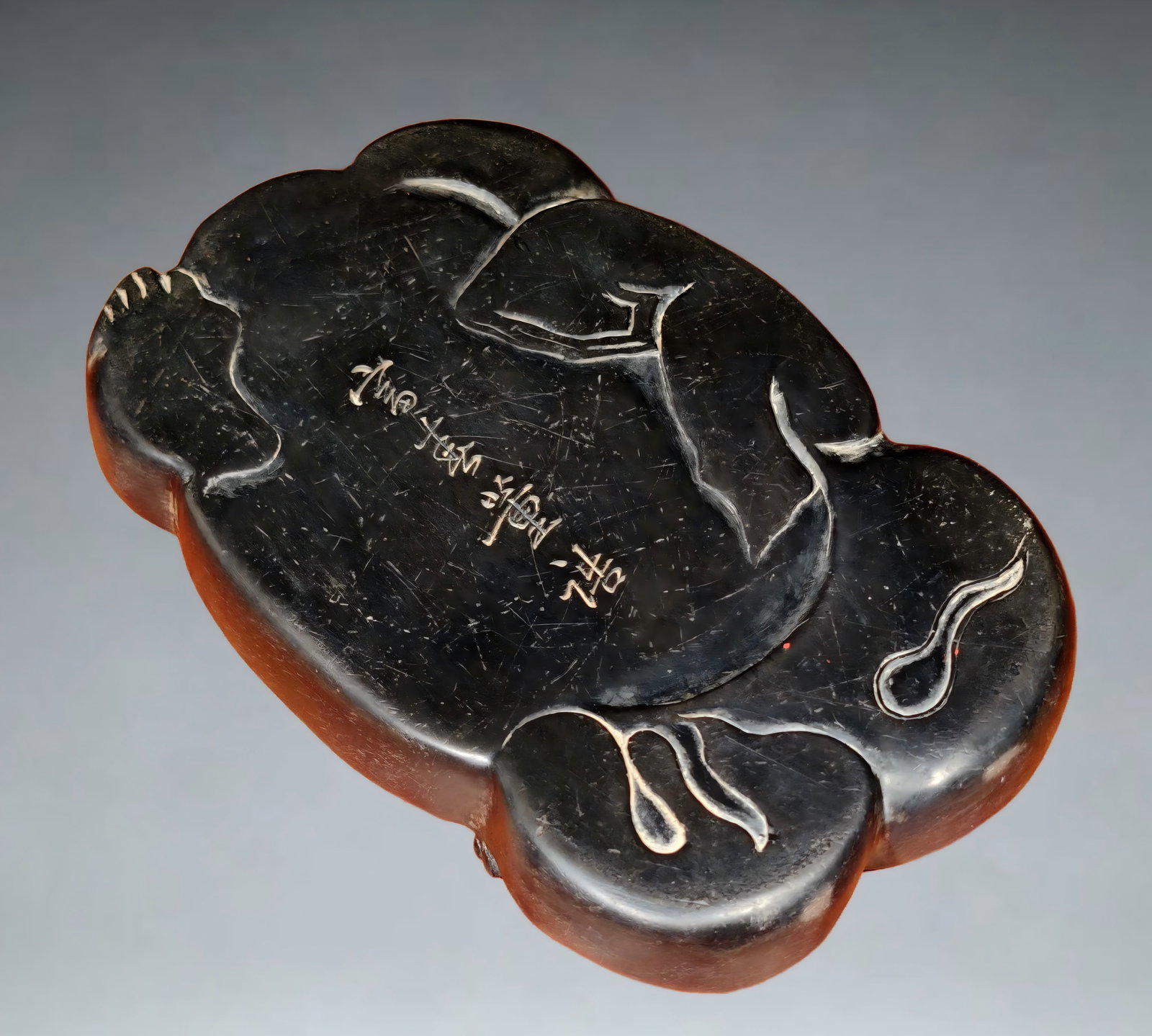 A dragon pattern end inkstone signed by Dong Gao - 8