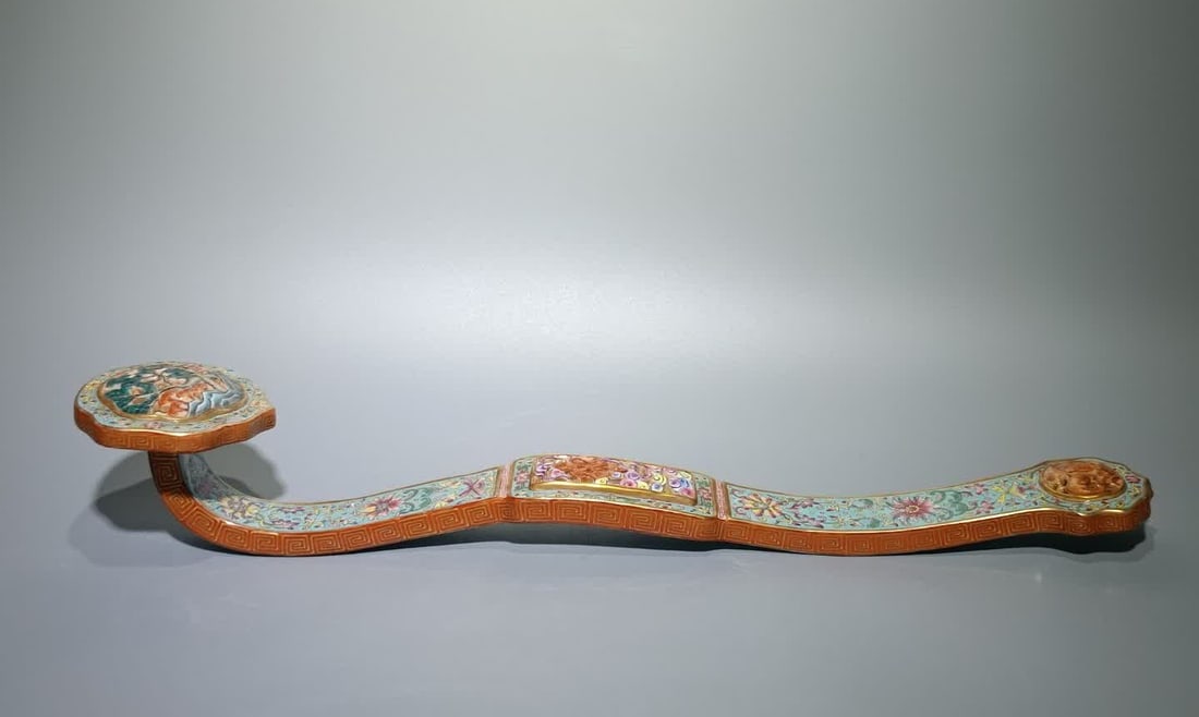 A Qing Dynasty Qianlong pastel turquoise green space pattern hollow fortune longevity pattern ruyi: Qing Dynasty Qianlong model, pastel turquoise green space pattern hollow Fulu Shou pattern ruyi SIZE: L:49.5cm W:9.8cm (The Dimensions Of All Batches Are Manually Measured.If You Need More Detailed
