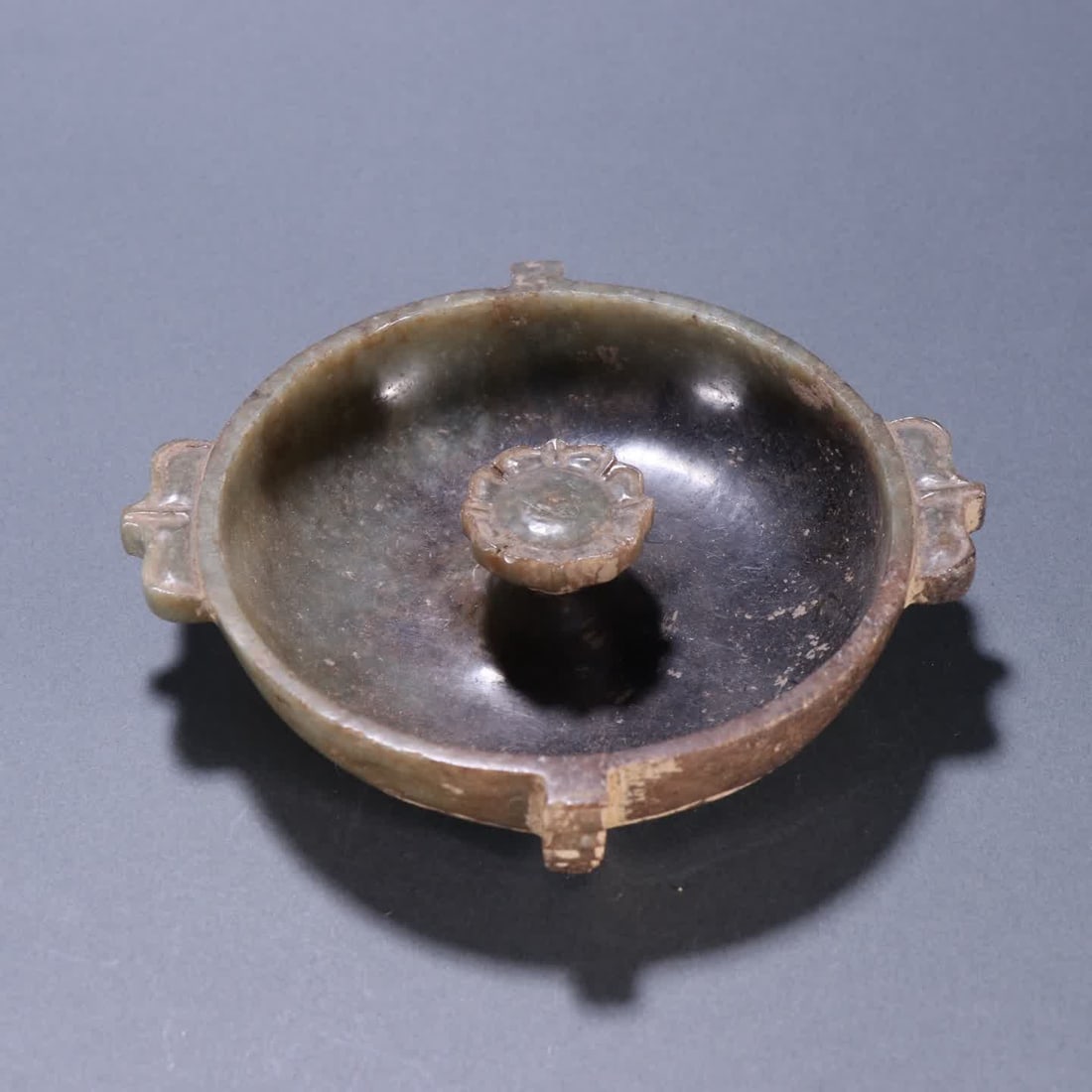 An ancient jade lotus petal pattern incense insert: The ancient jade lotus petal pattern incense insert SIZE: H:2.5cm W:11.3cm W:140g (The Dimensions Of All Batches Are Manually Measured.If You Need More Detailed Information, Please Contact Our