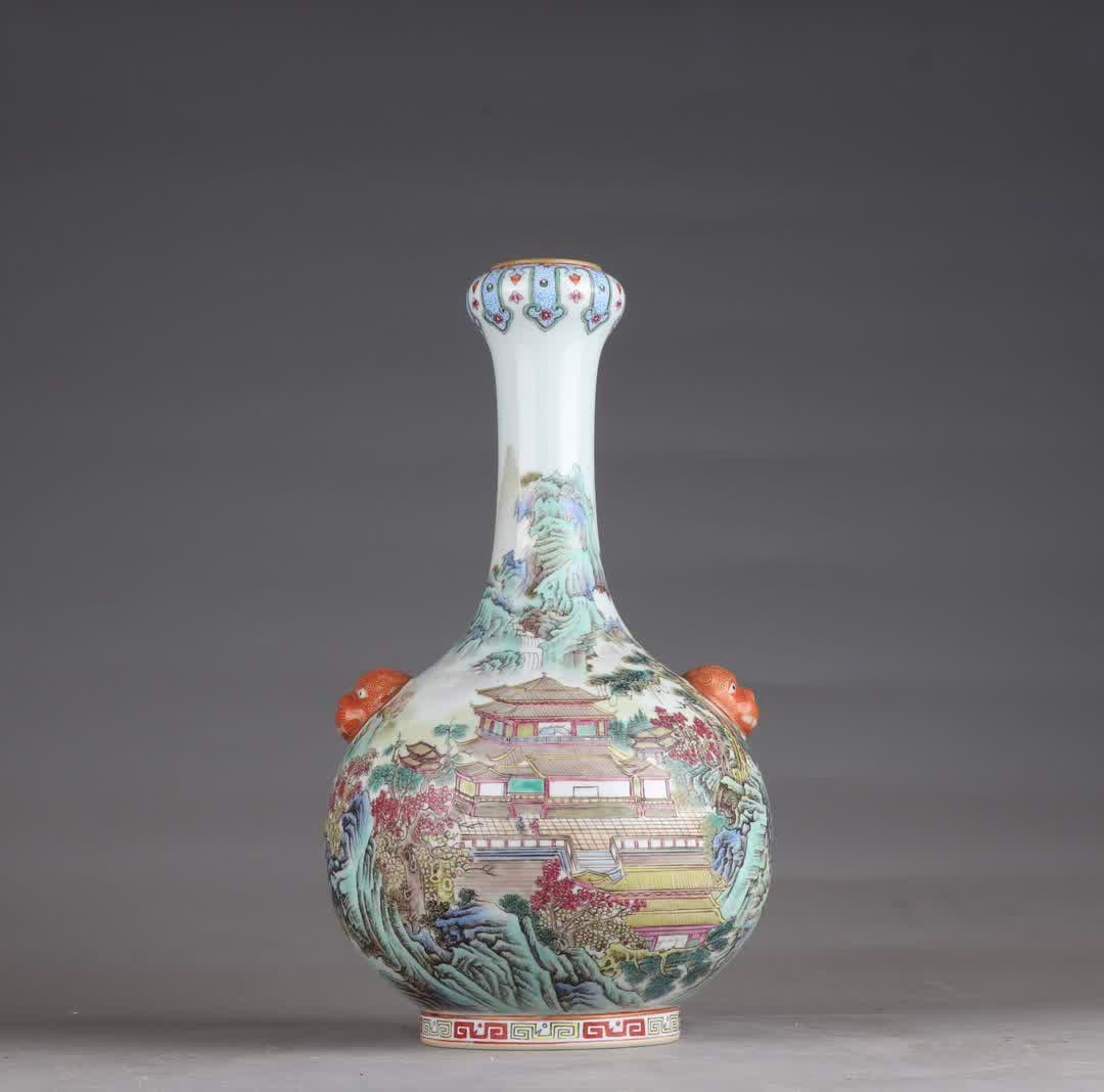A garlic bottle of Qing Dynasty Qianlong pastel gilded pavilion pavilion picture: Qing Dynasty Qianlong pastel gilded pavilion pavilion picture garlic vase SIZE: H: 29cm Belly diameter 16.5cm (The Dimensions Of All Batches Are Manually Measured.If You Need More Detailed
