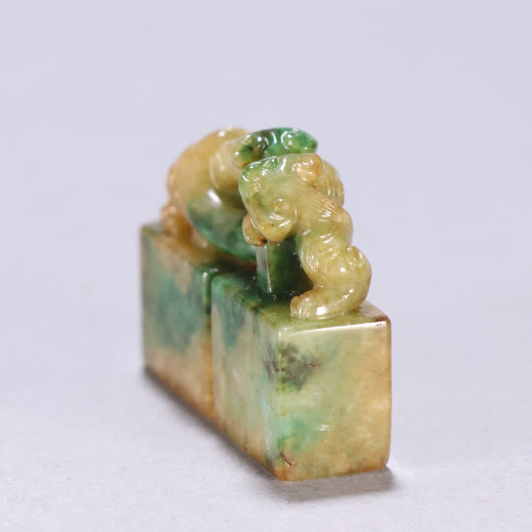 A Qing Dynasty jade dragon button double seal - 4