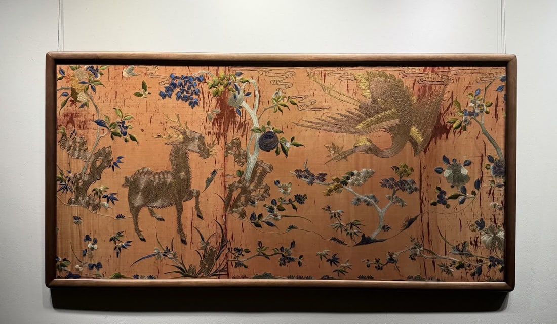 A Qing Dynasty plate gold embroidered crane deer in the same spring: Qing Dynasty plate gold embroidered crane deer in the same spring SIZE: 143x72cm (The Dimensions Of All Batches Are Manually Measured.If You Need More Detailed Information, Please Contact Our Customer