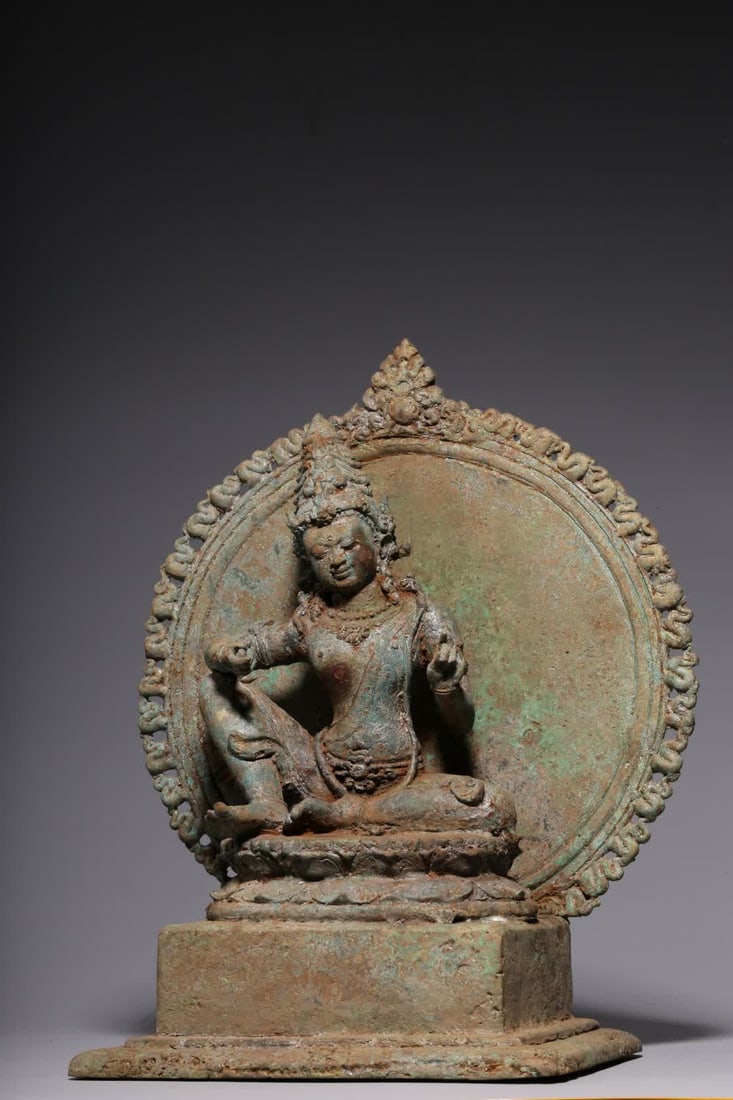 A 12th-century bronze station statue - 6