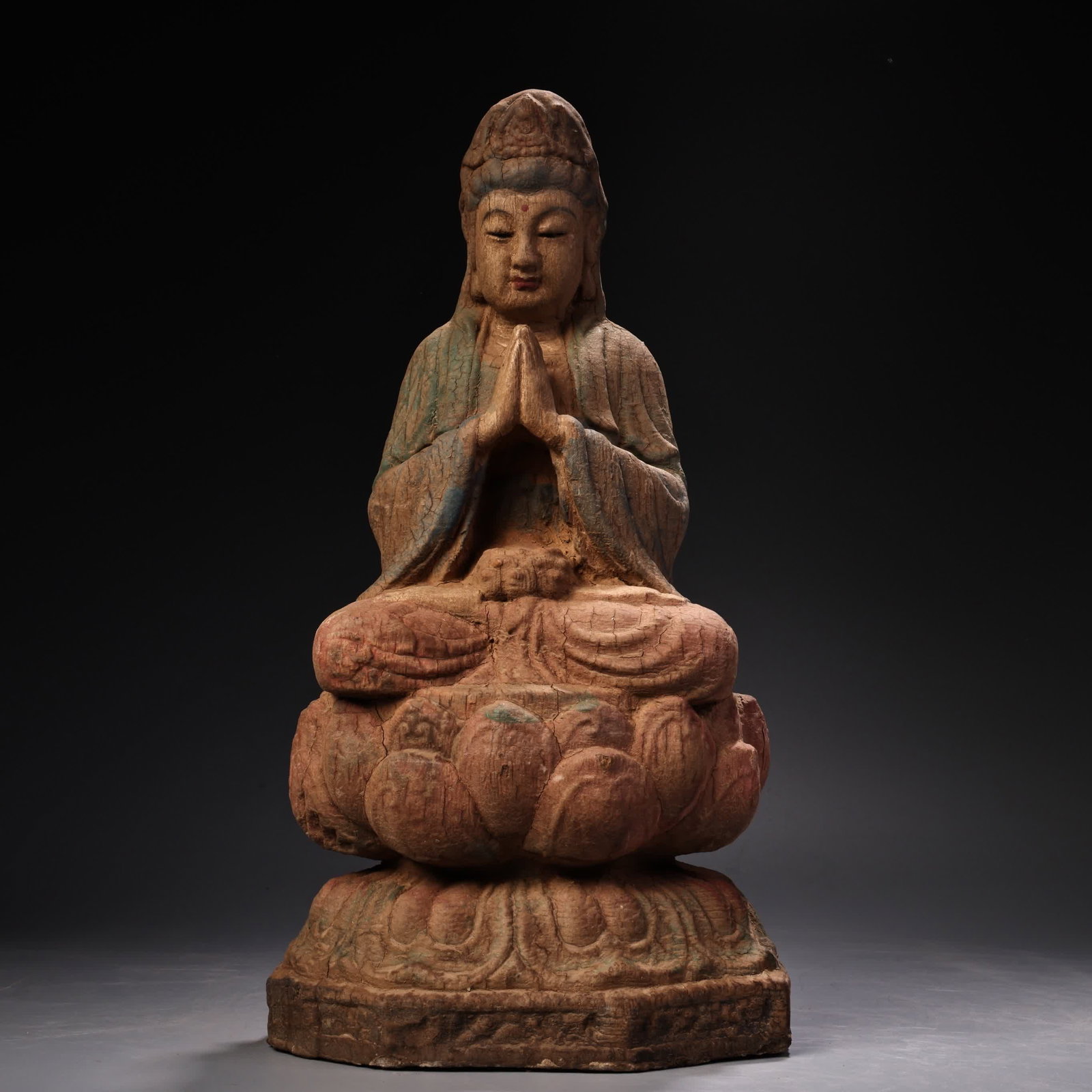 A Qing Dynasty camphor wood carved and painted Guanyin Buddha statue (1 of 10)