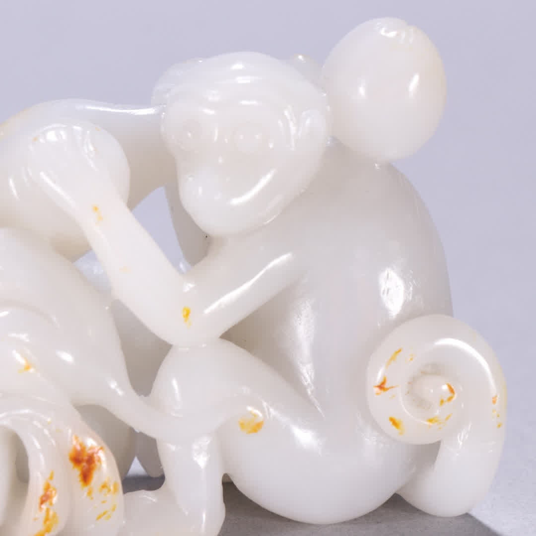 A Hetian jade mother monkey ornament - 3