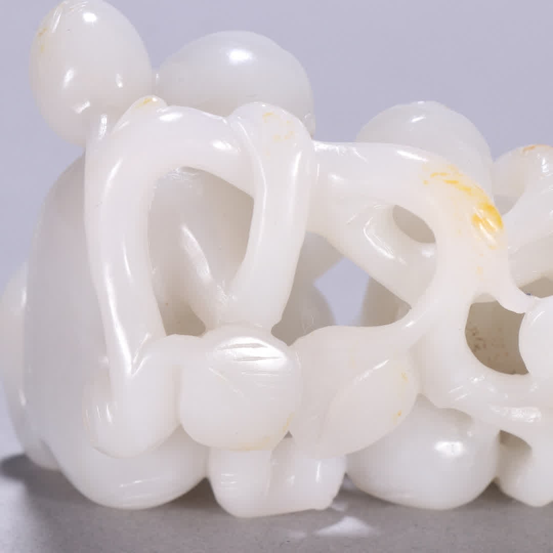A Hetian jade mother monkey ornament - 6