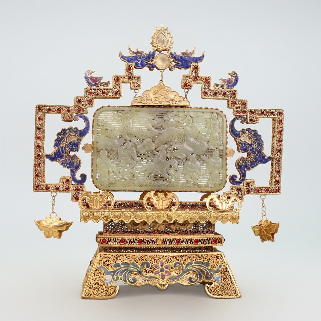 A Qing Dynasty filigree craft Hetian jade screen (1 of 10)
