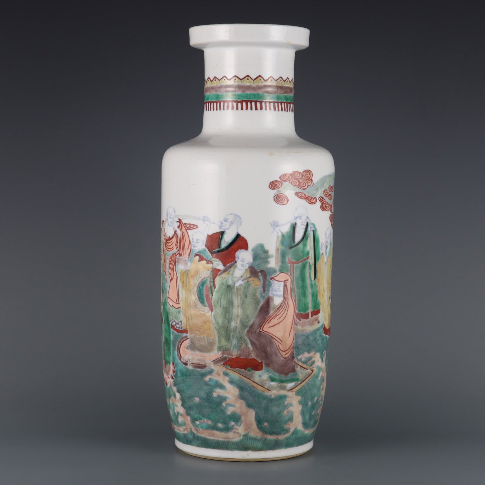 A bottle of the Qing Dynasty Yongzheng year made of Doucai Eighteen Arhat sticks (1 of 9)