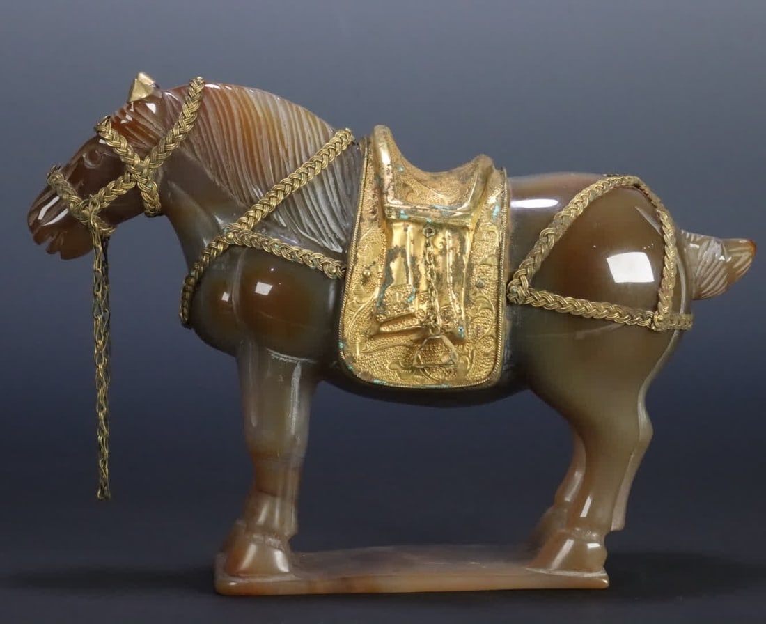 A Liao gold agate copper gilt horse ornament (1 of 10)