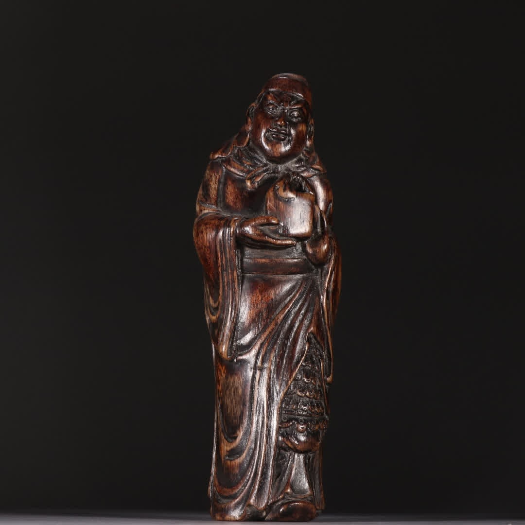 A statue of an agarwood figure in the Qing Dynasty (1 of 9)