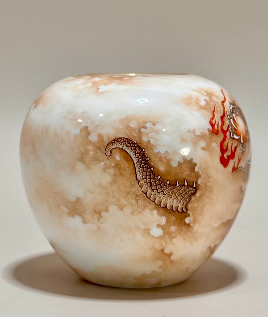 A Yongzheng year color cloud dragon pattern jar - 2