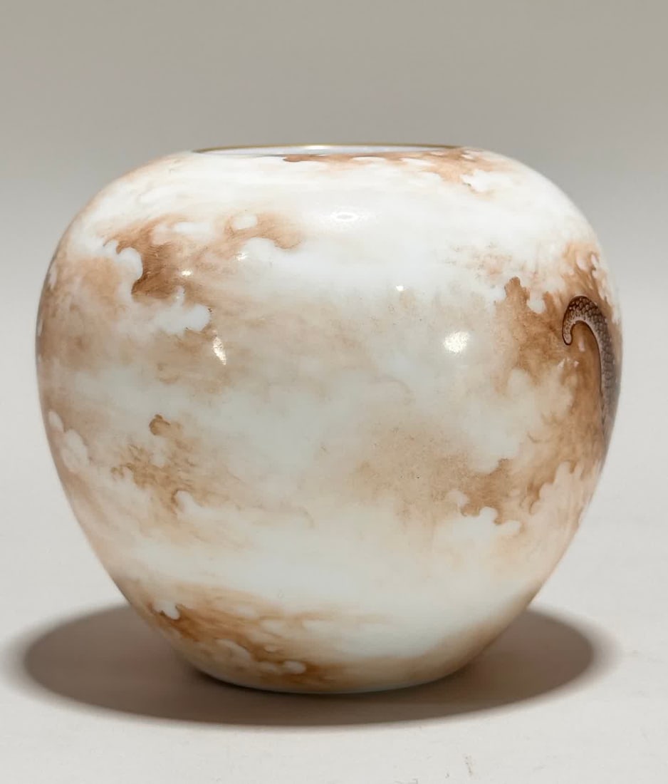 A Yongzheng year color cloud dragon pattern jar - 3
