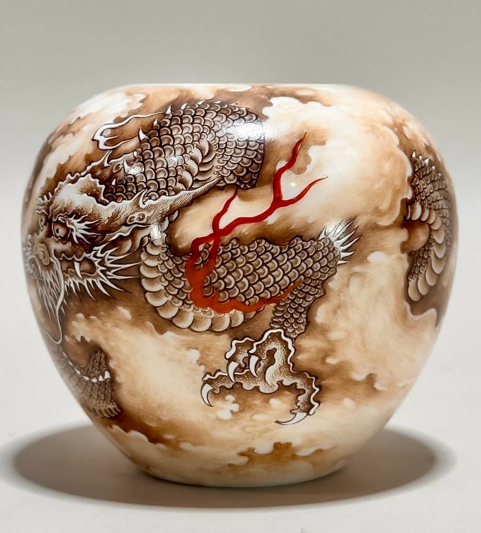 A Yongzheng year color cloud dragon pattern jar - 6