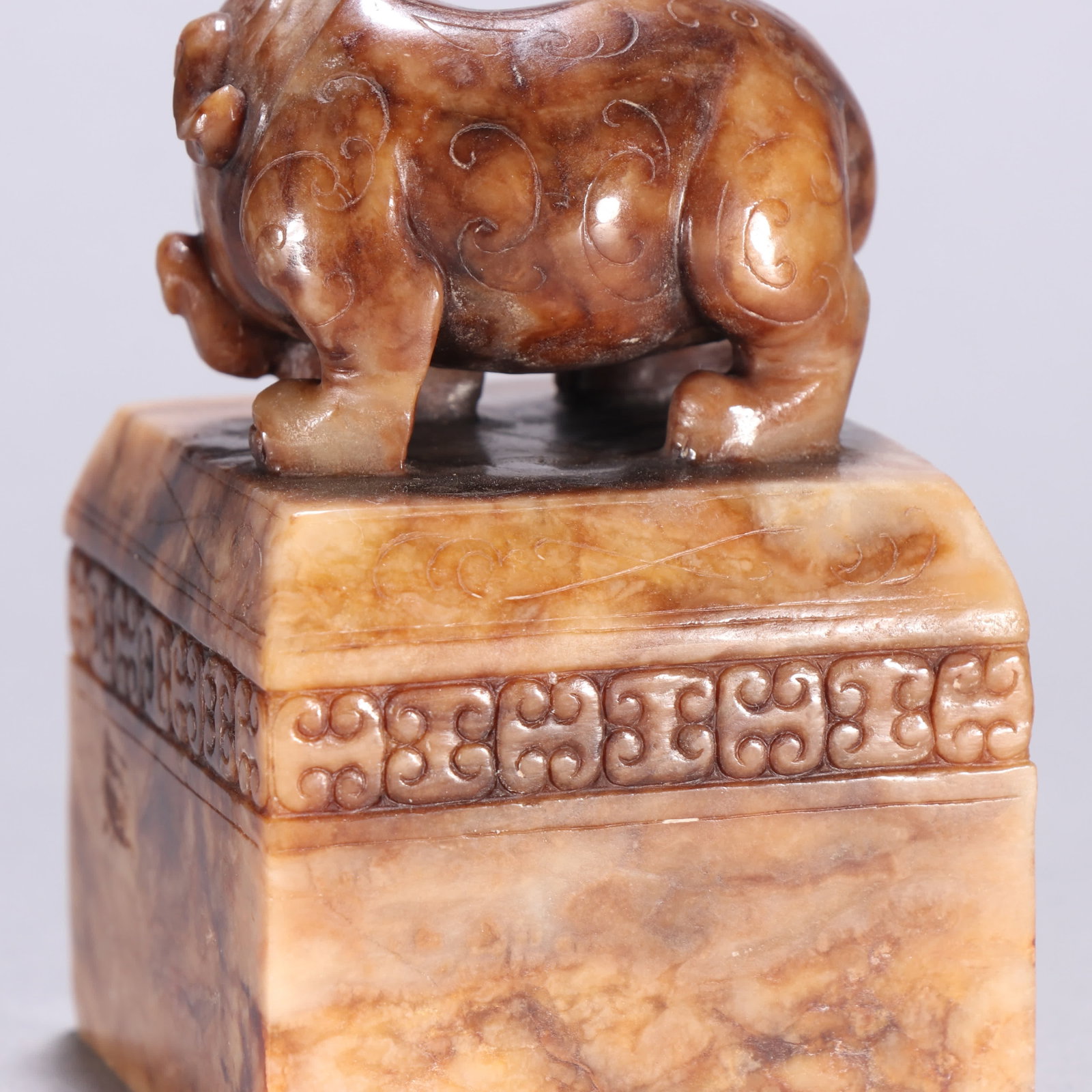 A Han Dynasty Hetian jade elephant button seal - 6