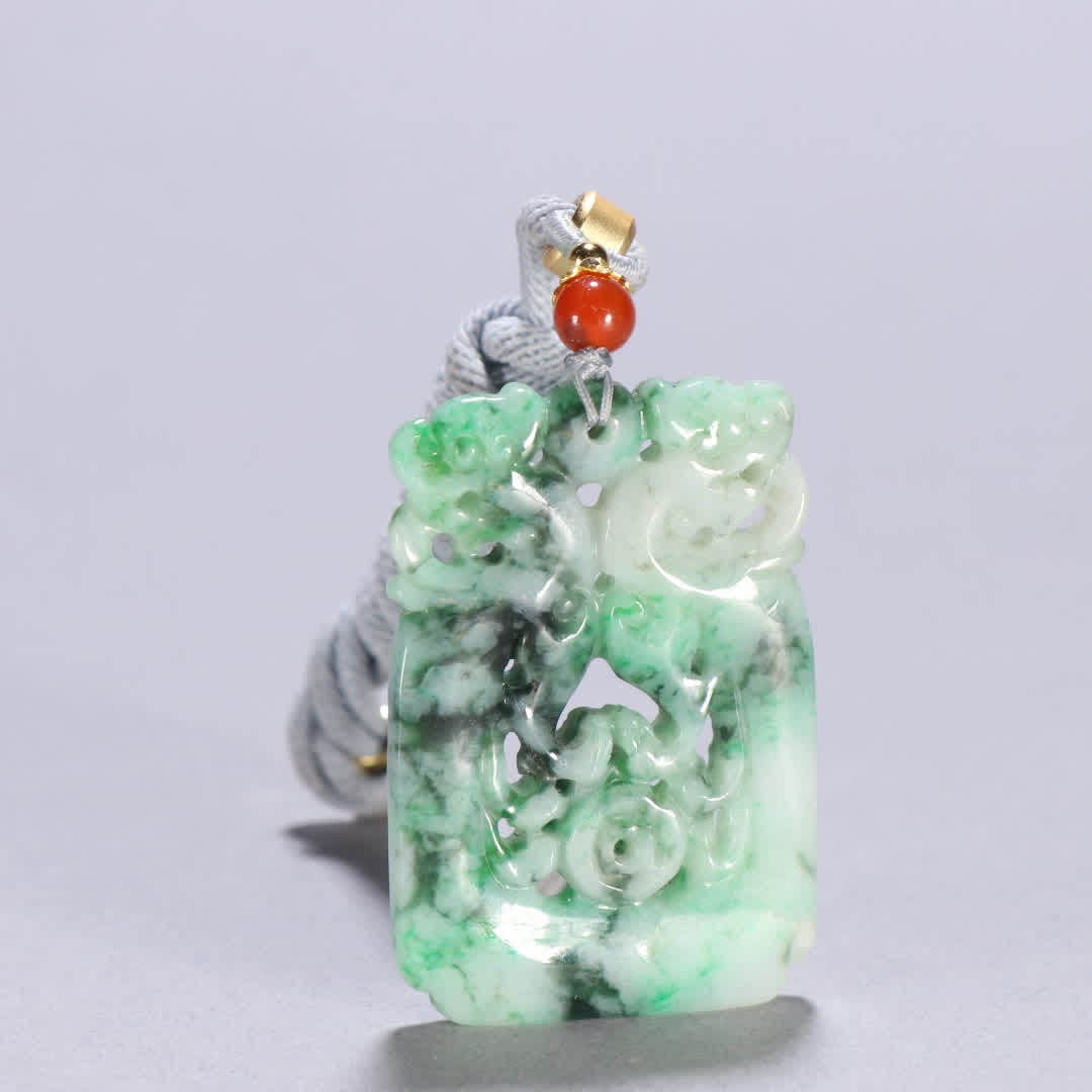 A Qing Dynasty jade double lion is listed: Qing Dynasty jade double lion treasure listing SIZE: H:4.8cm W:3.3cm W:24.7g (The Dimensions Of All Batches Are Manually Measured.If You Need More Detailed Information, Please Contact Our Customer Ser