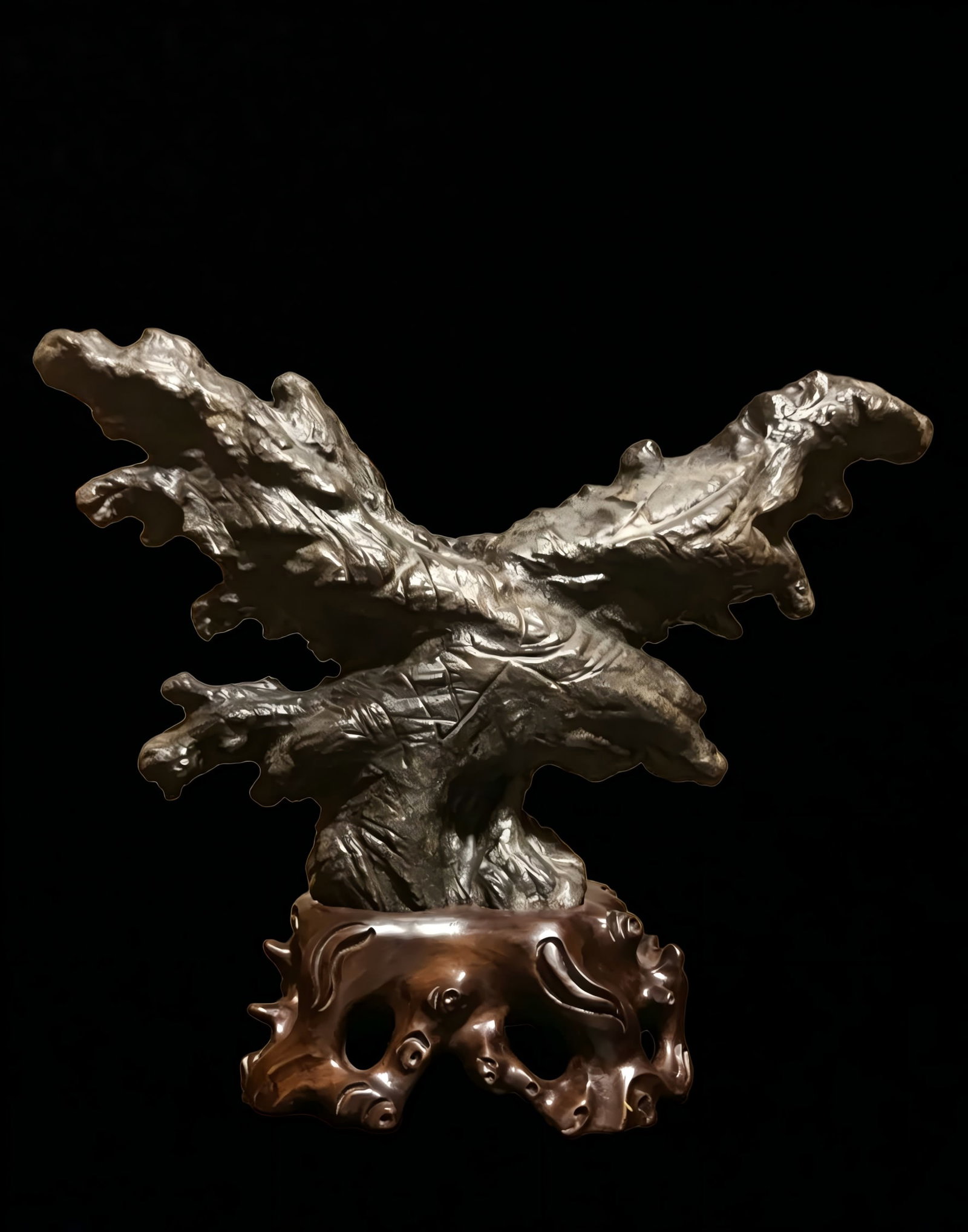 A study ornament of the Qing Dynasty Lingbi stone "Soaring Eagle" (1 of 8)
