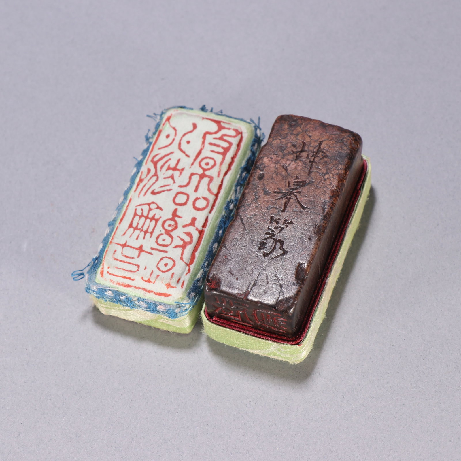 A Kungao Shoushan stone seal (1 of 9)