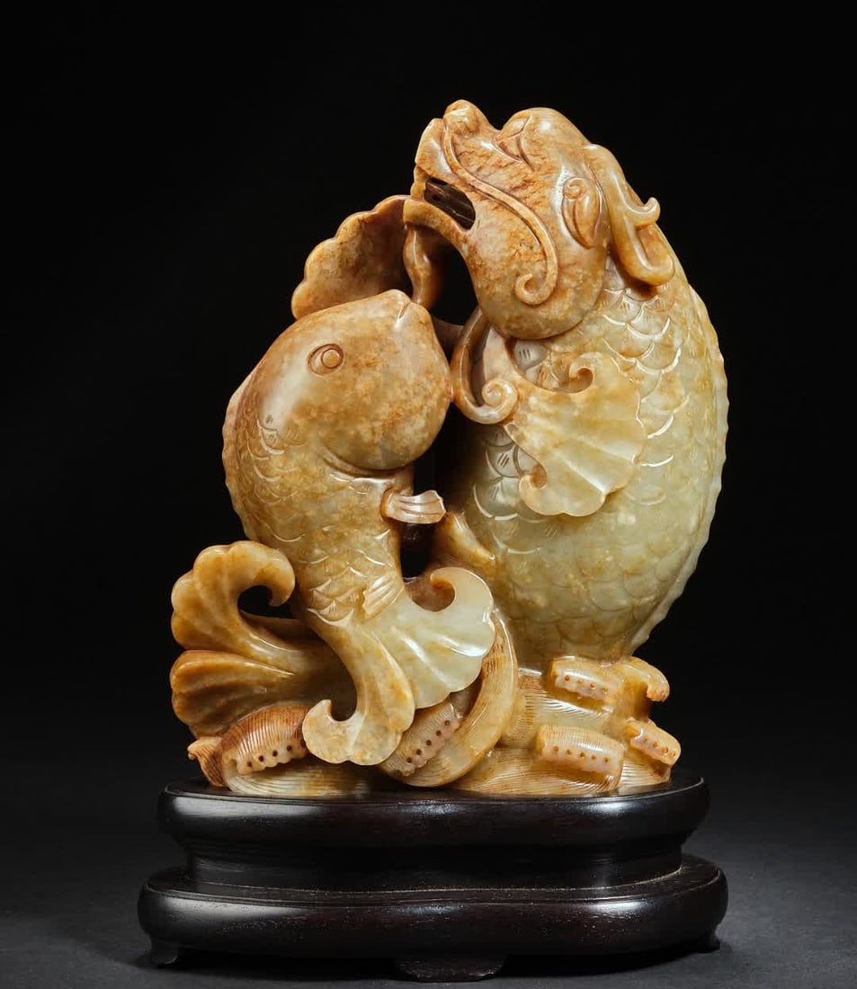 A Qing Dynasty Hetian topaz fish dragon ornament: Qing Dynasty Hetian topaz fish dragon ornament SIZE: H: 25cm Tama H: 20cm W: 15cm T: 8cm (The Dimensions Of All Batches Are Manually Measured.If You Need More Detailed Information, Please Contact Our
