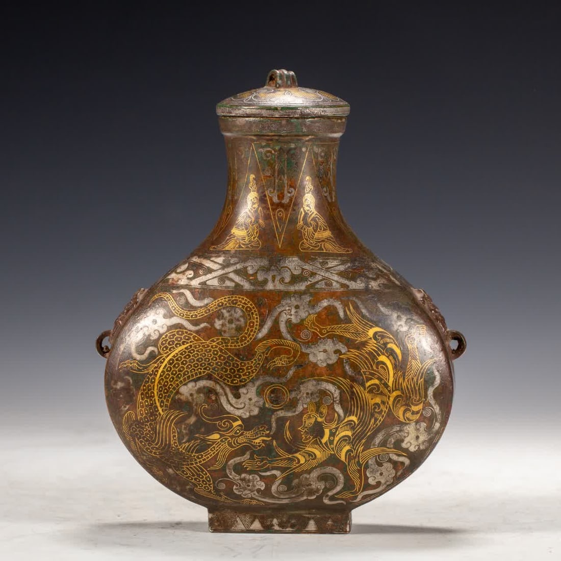 A Hancuo gold and silver pot: The Han Dynasty used gold and silver pots SIZE: L:14cm W:7cm H:18cm W:1090g (The Dimensions Of All Batches Are Manually Measured.If You Need More Detailed Information, Please Contact Our Customer Serv