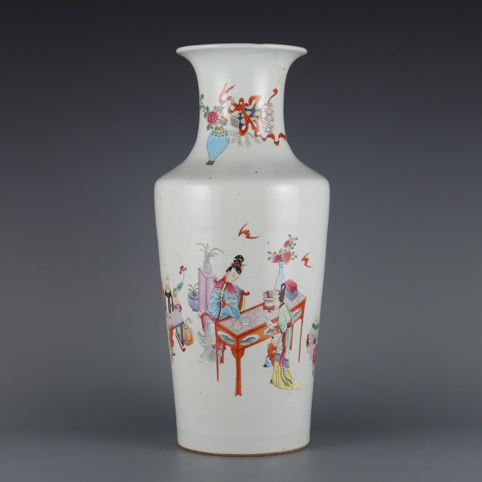 A pastel Sanniang godson Guanyin vase made in the Qing Dynasty Yongzheng year (1 of 9)