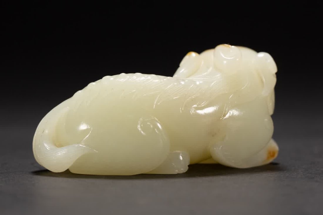A Qing Dynasty Hetian jade beast - 5