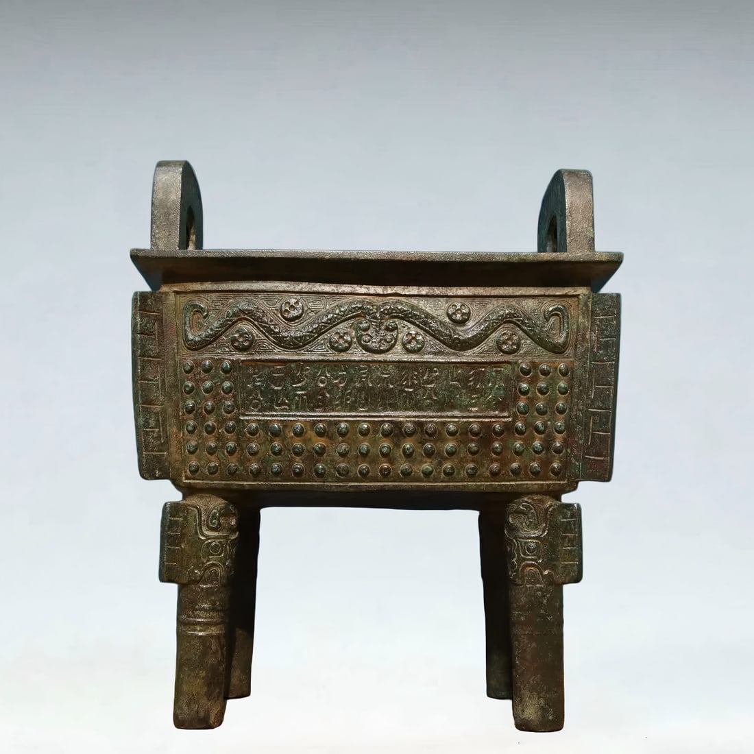 A Han Dynasty bronze square tripod - 3