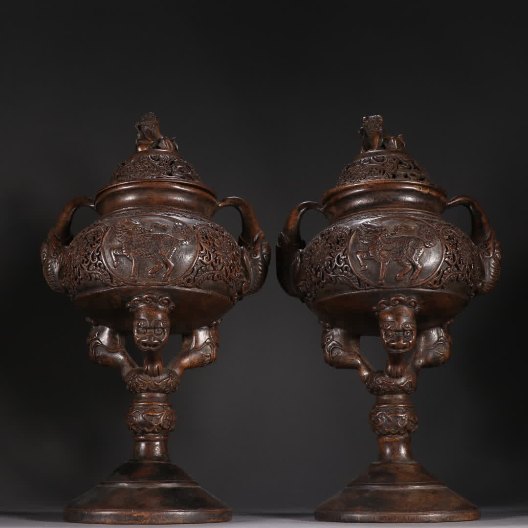 A pair of Qing Dynasty agarwood unicorn pattern amphorae: Qing Dynasty agarwood unicorn pattern amphora aroma diffuser SIZE: H: 33.5cm W: 18cm Single W: 384.9g (The Dimensions Of All Batches Are Manually Measured.If You Need More Detailed Information, Please