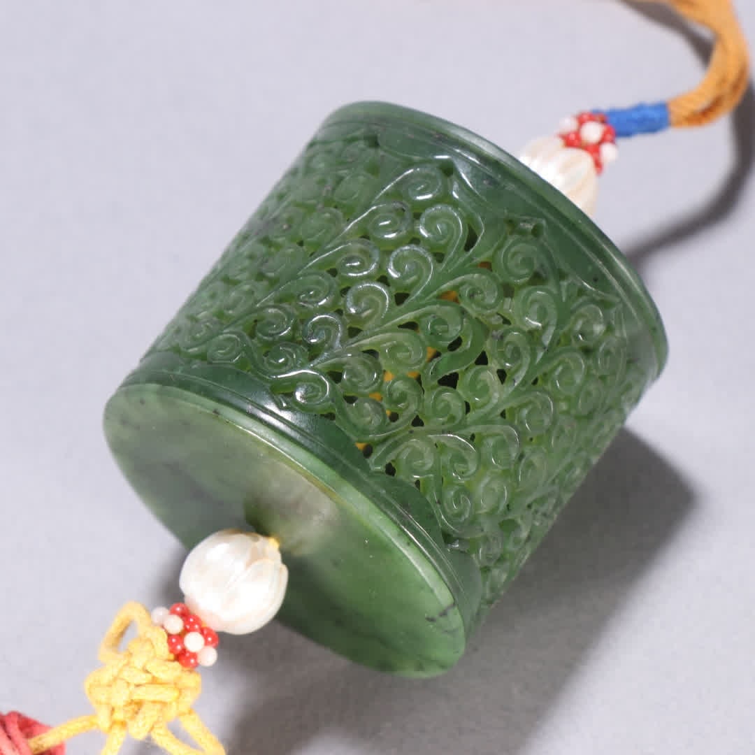 A Qing Dynasty jasper pattern sachet pendant - 5
