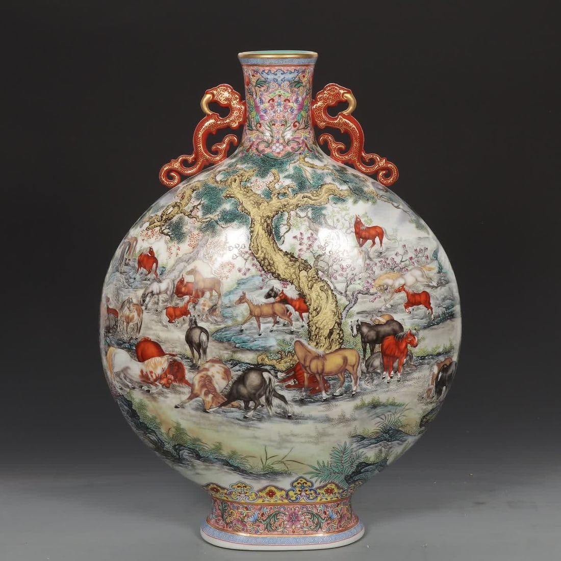 A Qing Dynasty Qianlong pastel hundred horses picture holding the moon bottle (1 of 9)