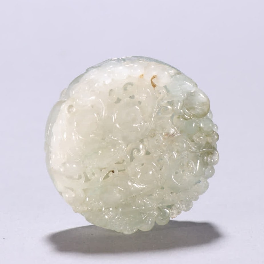 A Qing Dynasty jade beast pattern pendant: Qing Dynasty jade beast pattern pendant SIZE: W:5.5cm W:84.8g (The Dimensions Of All Batches Are Manually Measured.If You Need More Detailed Information, Please Contact Our Customer Service Before Bid