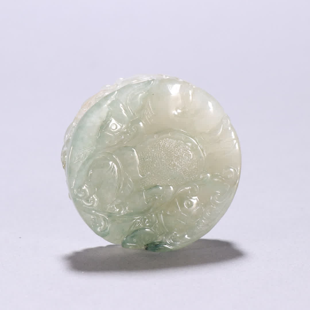 A Qing Dynasty jade beast pattern pendant - 5