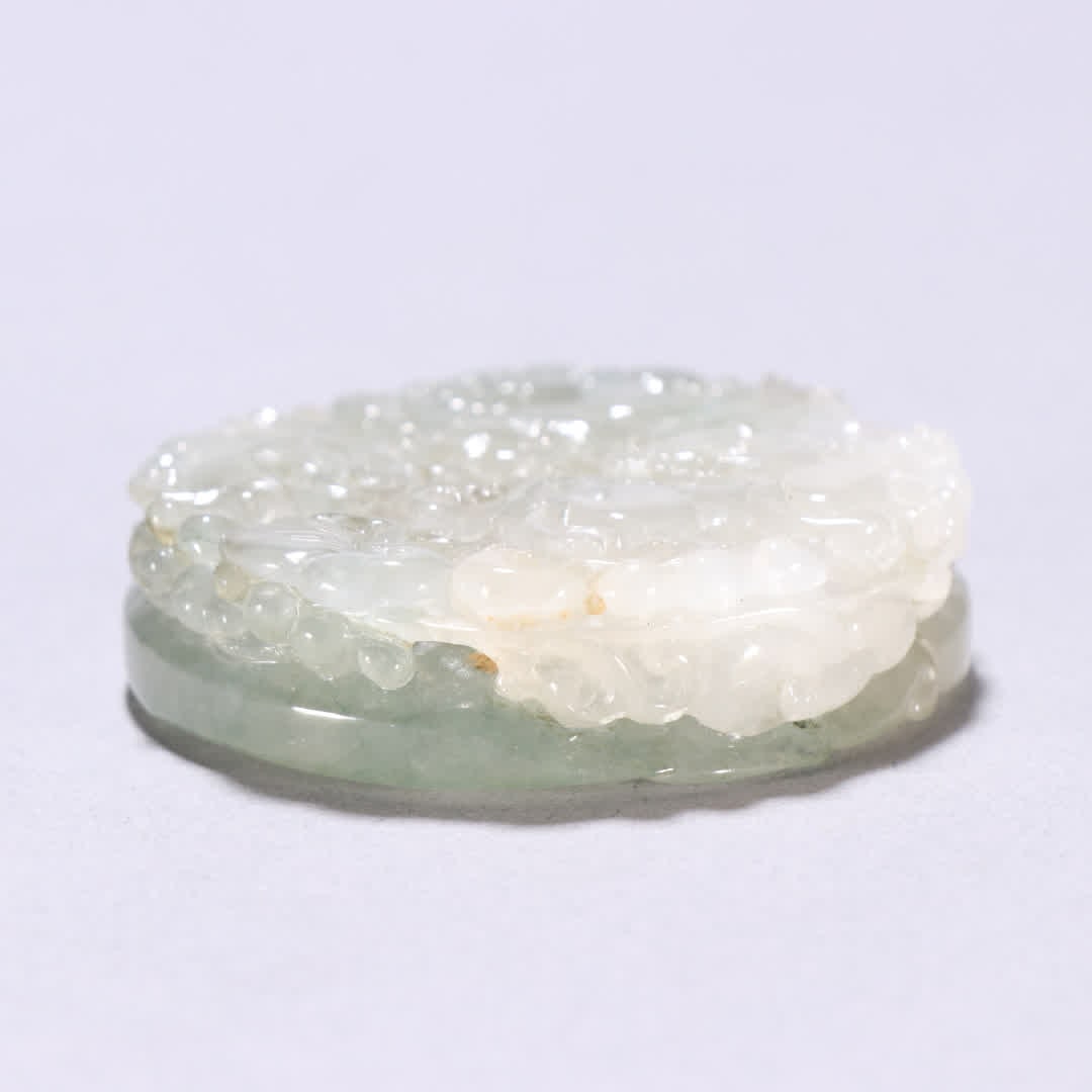 A Qing Dynasty jade beast pattern pendant - 8