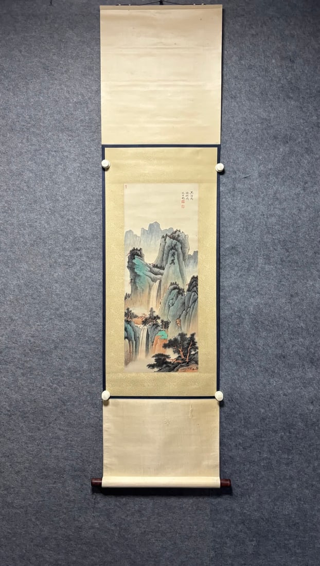 A calligraphy by Wu Hufan: Wu Hufan's calligraphy SIZE: Painting core80x31cm (The Dimensions Of All Batches Are Manually Measured.If You Need More Detailed Information, Please Contact Our Customer Service Before Bidding.)