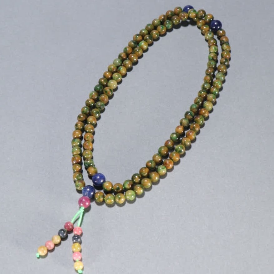A piece of Qing Dynasty jade 108 Buddha beads: Qing Dynasty jade 108 Buddha beads SIZE: Bead diameter 0.6cm W: 49.2g (The Dimensions Of All Batches Are Manually Measured.If You Need More Detailed Information, Please Contact Our Customer Service