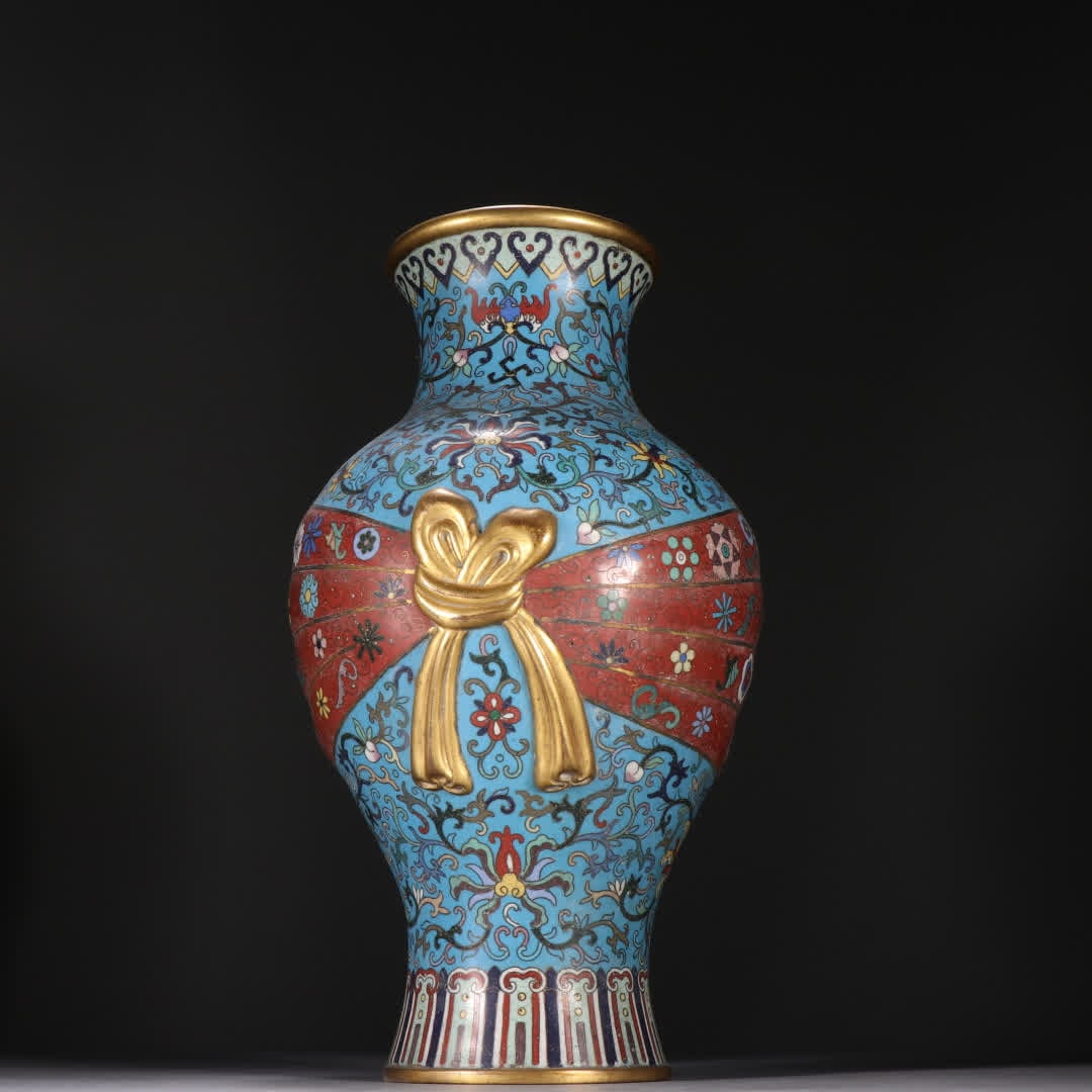 A Qing Dynasty copper-gilt cloisonné baggage bottle (1 of 9)